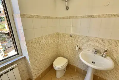 Casa in vendita, Via Torrita di Siena, Roma