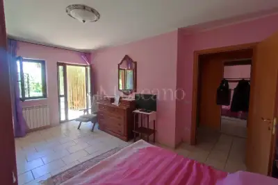 Villino a Schiera in vendita, Via dell'Aquila 13, L'Aquila