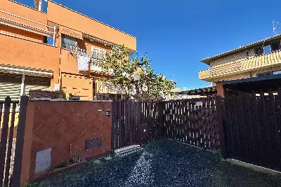 Villa Plurifamiliare in vendita, Via Ortona a Mare, Fiumicino
