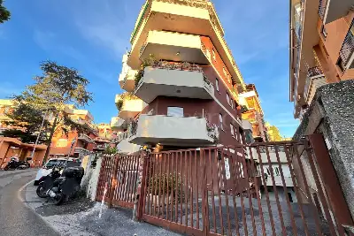 Casa in vendita, Via Gradoli, Roma