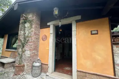 Casa Indipendente in vendita, Via Campiani, Cellatica