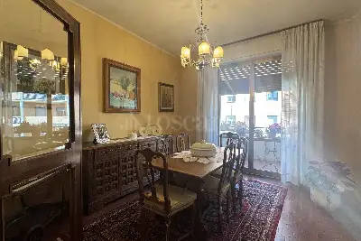 Casa in vendita, Viale Montegrappa, Prato