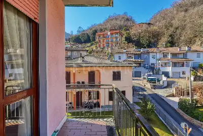 Casa in vendita, Via A. Manzoni, Brusimpiano