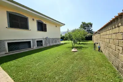 Villa Bifamiliare in vendita, Via del Triangolo, Anzio