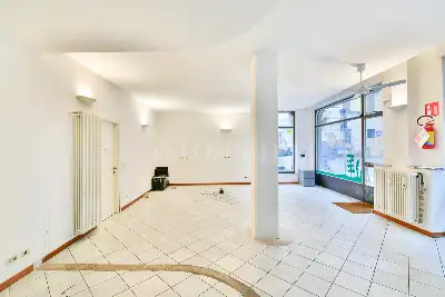 Negozio in vendita, Via Rezzonico, Como