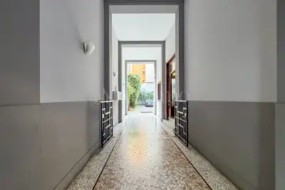 Casa in vendita, Via Giovanni da Procida 25, Milano
