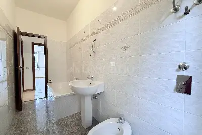 Casa in vendita, Via Francesco Primaticcio, Milano