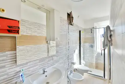 Casa in vendita, Via Varesina, Como