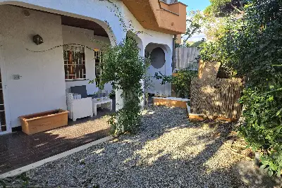 Villino a Schiera in vendita, Via Milano, Santa Marinella