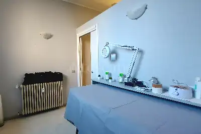 Negozio in affitto, Via dei Tulipani, Milano