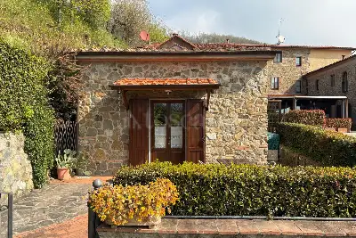 Villa Plurifamiliare in vendita, Via San Giusto, Serravalle Pistoiese