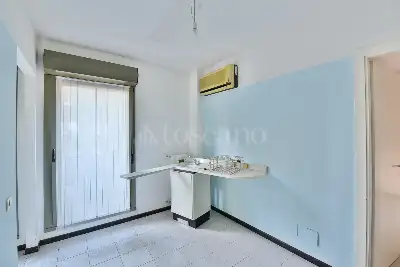 Casa in vendita, Via Adua, Erba