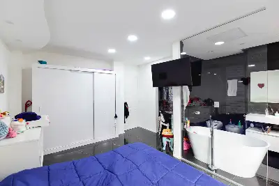 Casa in vendita, Via Salvatore Quasimodo, Como