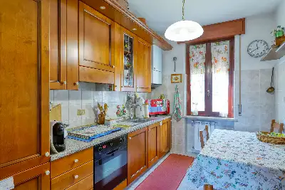 Casa in vendita, Via A. Manzoni, Brusimpiano