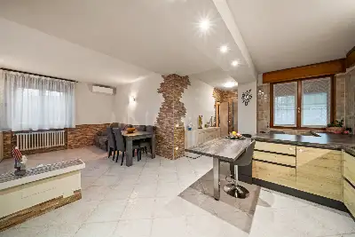 Villa in vendita, Via Barcuzzi , Lonato del Garda