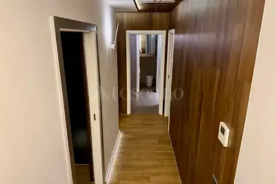 Negozio in affitto, Piazza Cola di Rienzo, Roma