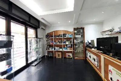 Negozio in vendita, Via Numa Pompilio, Brindisi