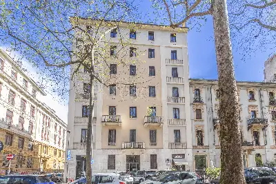 Casa in vendita, Via Giovanni Battista Morgagni, Milano