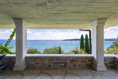 Villa in vendita, Via Alessandro Volta, Padenghe sul Garda