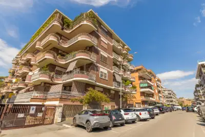 Casa in vendita, Via Valsavaranche, Roma