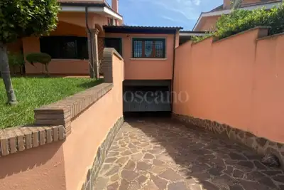 Villa in vendita, Via Afrodite, Pomezia