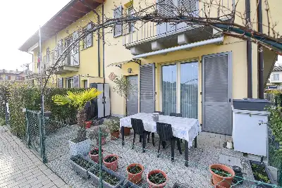 Casa in vendita, Via Giuseppe Garibaldi, Montano Lucino