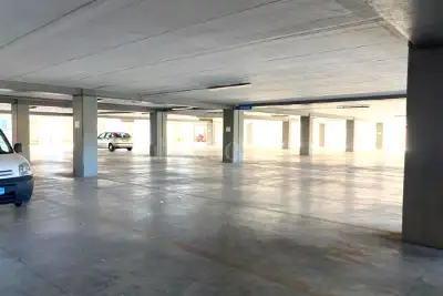 Box in vendita, Via San Lioce, Bari