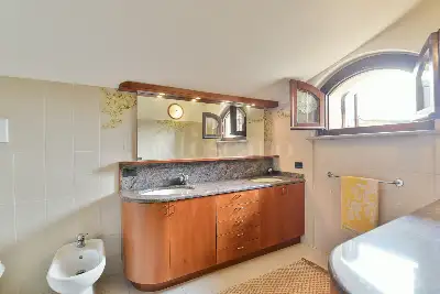 Villa in vendita, Via Edmondo De Amicis, Fino Mornasco