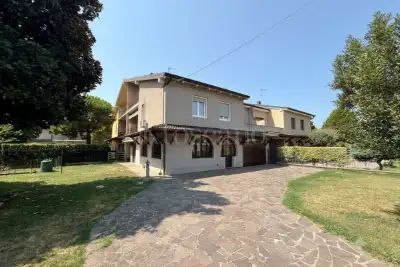 Villa Plurifamiliare in vendita, Via delle Nazioni Unite, Bagnolo Mella