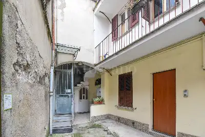 Casa in vendita, Via Andrea Alciato, Como