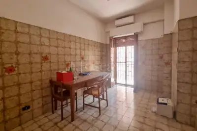 Casa in vendita, Via Giunio Silano, Roma
