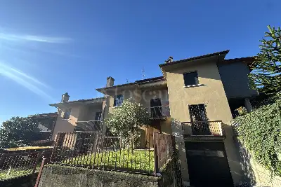 Villino a Schiera in vendita, Via Aldo Moro, Cellatica