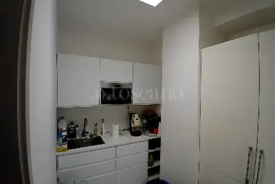 Negozio in vendita, Via dell'Archetto, Roma