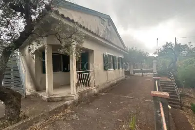 Casa Indipendente in vendita, Via Alcide De Gasperi, Pedara