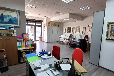 Negozio in affitto, Via della Massimilla, Roma