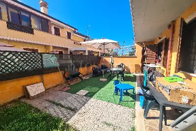 Casa in vendita, Via Maggiona, Pomezia