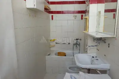 Casa in vendita, Via Valdagno, Roma