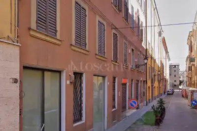 Negozio in affitto, Via Nazario Sauro, Modena