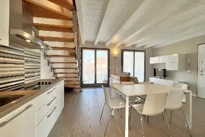 Casa in vendita, Lungolago Giuseppe Garibaldi, Peschiera del Garda