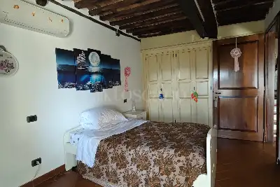 Casale in vendita, Strada di  Barigiano, Sovicille