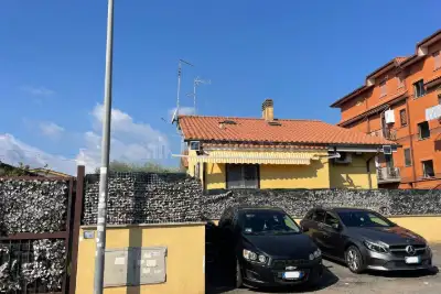 Villa Plurifamiliare in vendita, Via dei Remondini, Roma