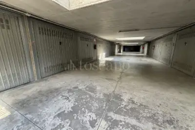 Box in vendita, Via Giambellino, Milano