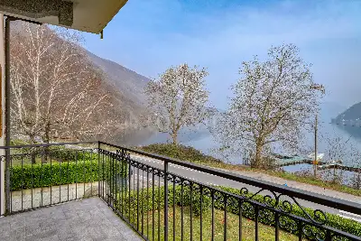 Casa in vendita, Via Casamora, Porto Ceresio