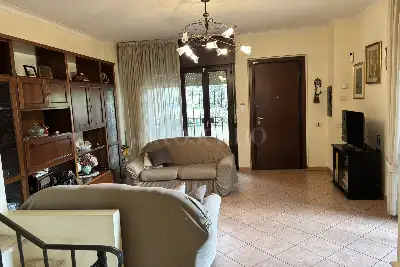 Villa in vendita, Viale dei Romagnoli, Roma