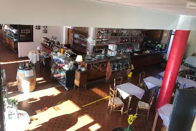 Attività Commerciale in affitto, Via Vecchia Bolognese, Pistoia