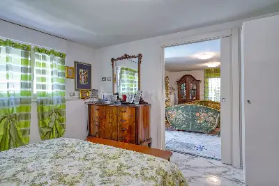 Villa in vendita, Via Luigi Pirandello, Camaiore