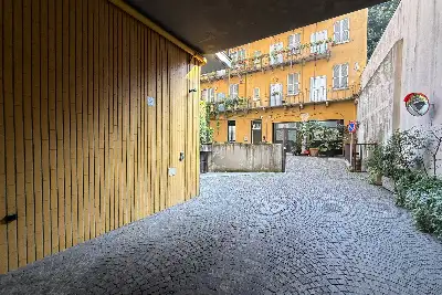 Box in affitto, Via Carlo Vittadini, Milano