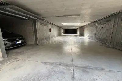 Box in vendita, Via Giambellino, Milano