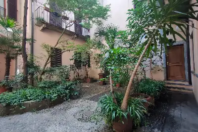 Casa in vendita, Via San Maurilio, Milano