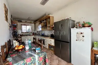 Villino a Schiera in vendita, Via Gozzi, Anzio